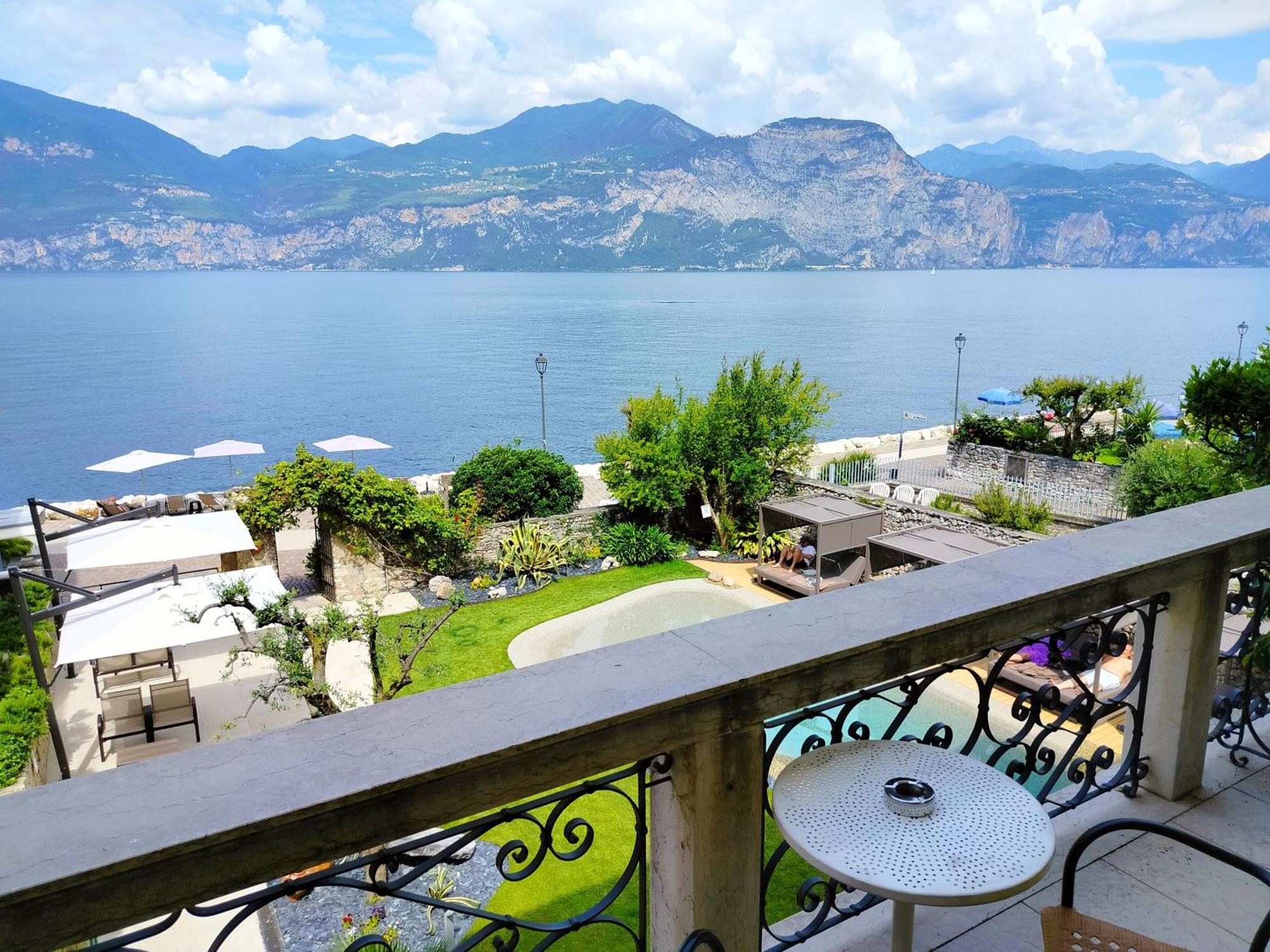 Lake Front Hotel Brenzone Exterior foto