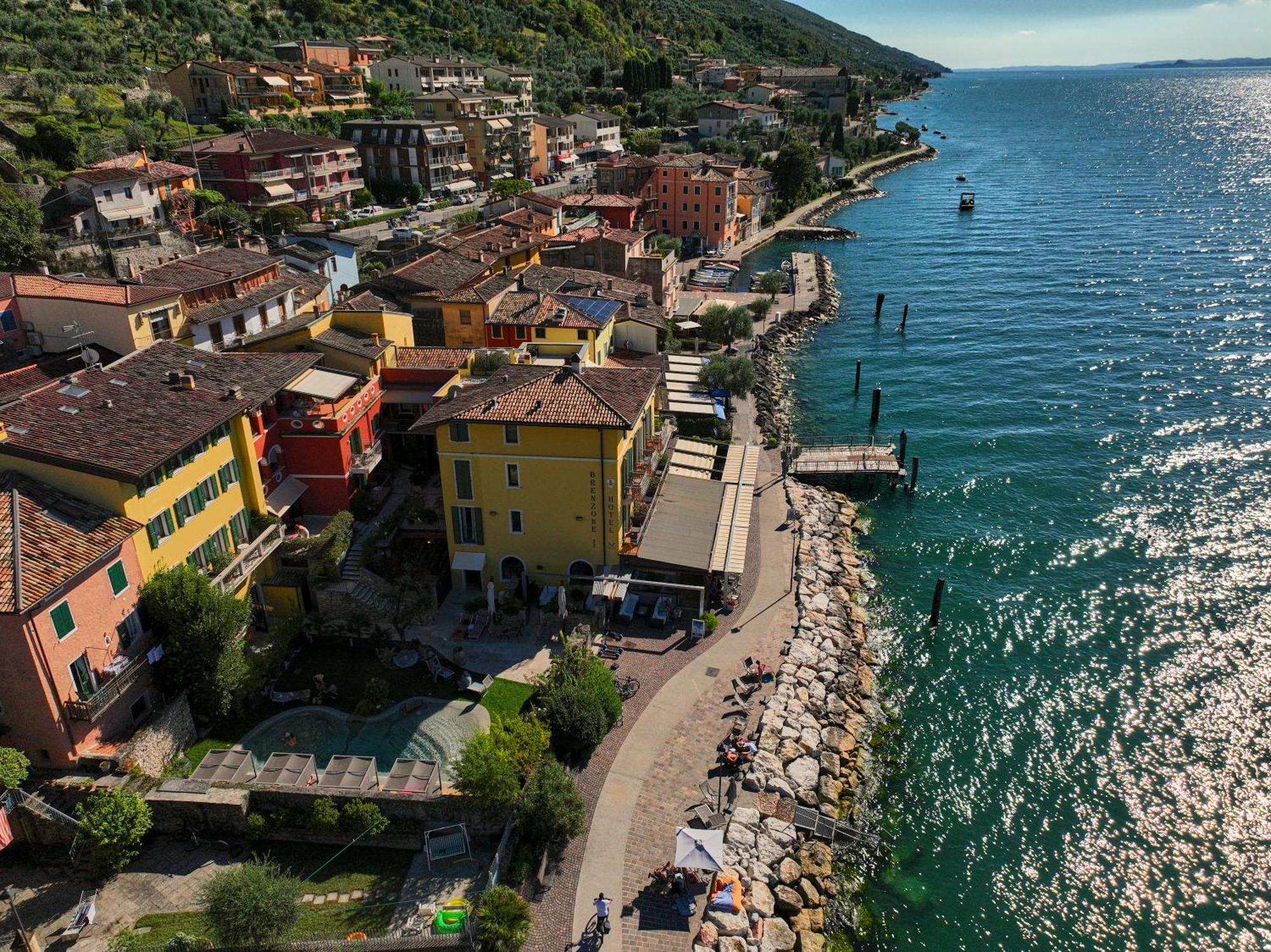 Lake Front Hotel Brenzone Exterior foto