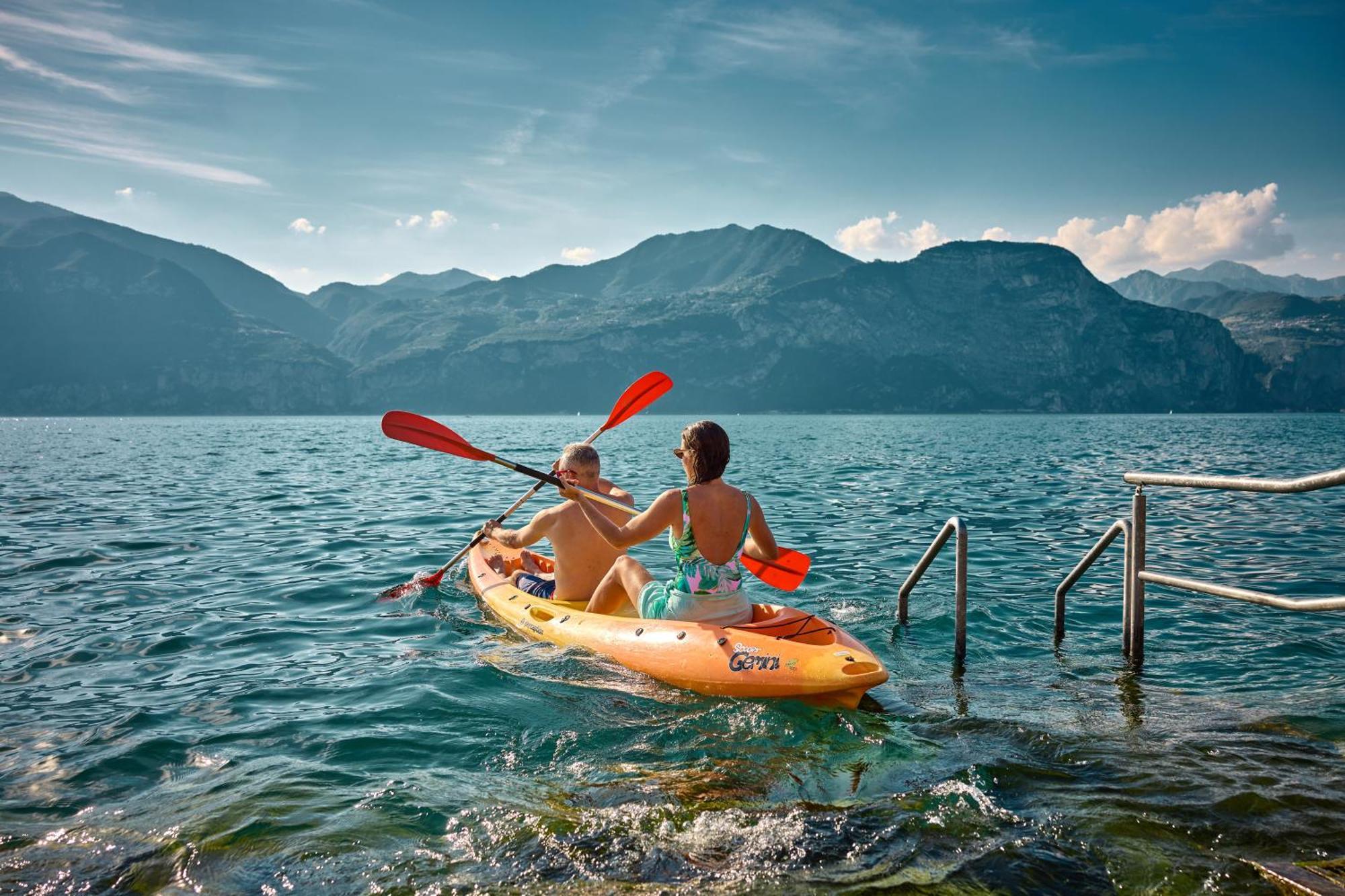 Lake Front Hotel Brenzone Exterior foto